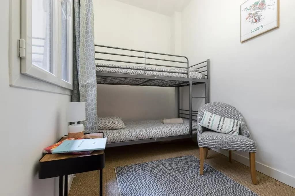 Pref 2 · F4 - Vaste Et Bourgeois ,3 Chambres, Ascenseur, Vx-Nice - photo 6
