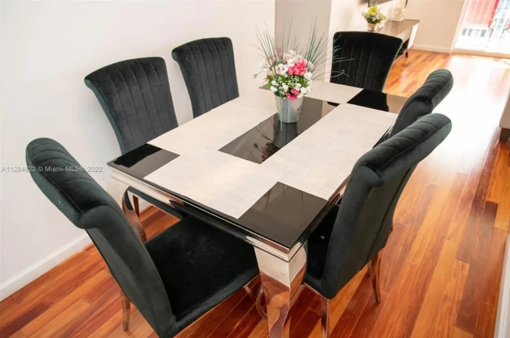 Modern Brickell Condo With Amazing Bay Views - photo 14