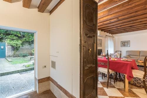 Ca' Carmini with Private Garden - main photo
