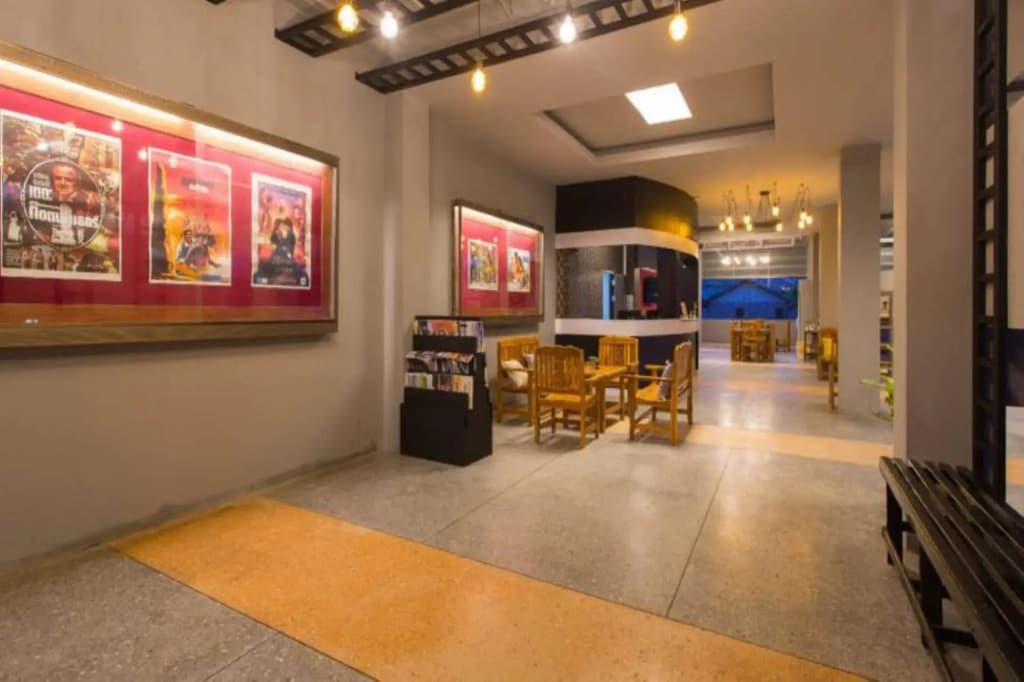 Holiday Station Hostel - photo 13