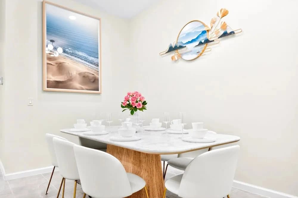NEW 5bd/5ba Townhome Near Seaworld - photo 10
