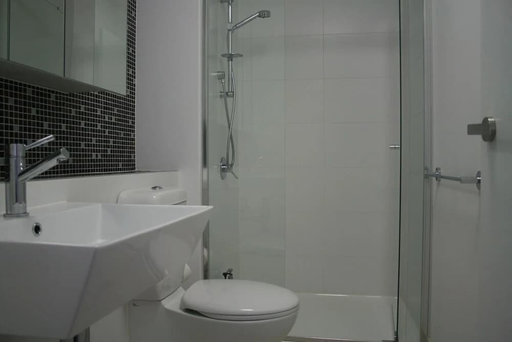 Luxury Two Bed Apt Swimming Pool - photo 8