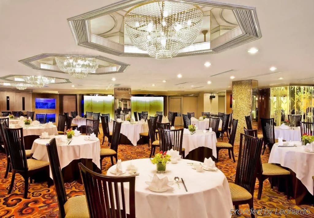 Regal Oriental Hotel - photo 25