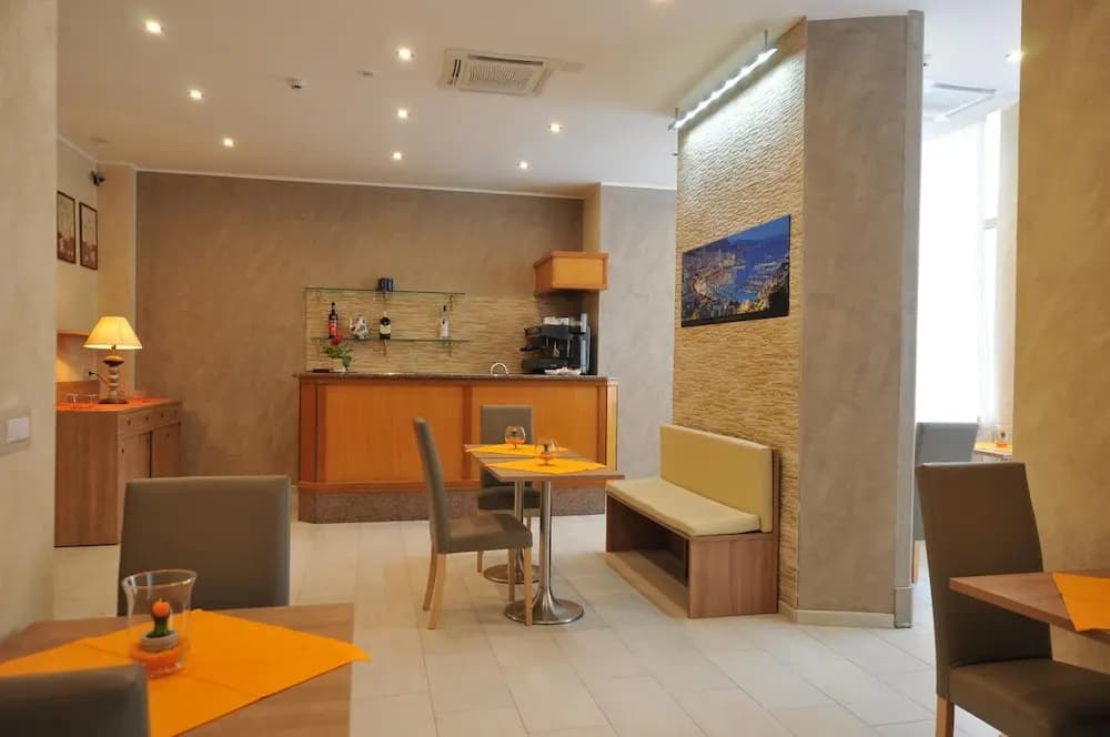 Hotel Montecarlo - photo 24