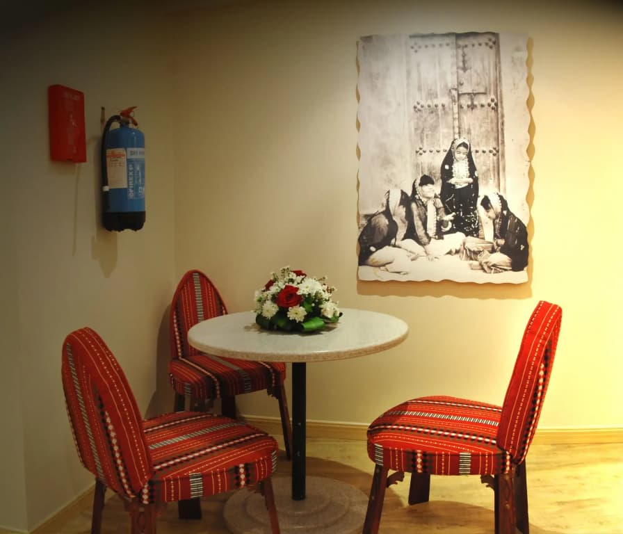 Al Liwan Suites - photo 23