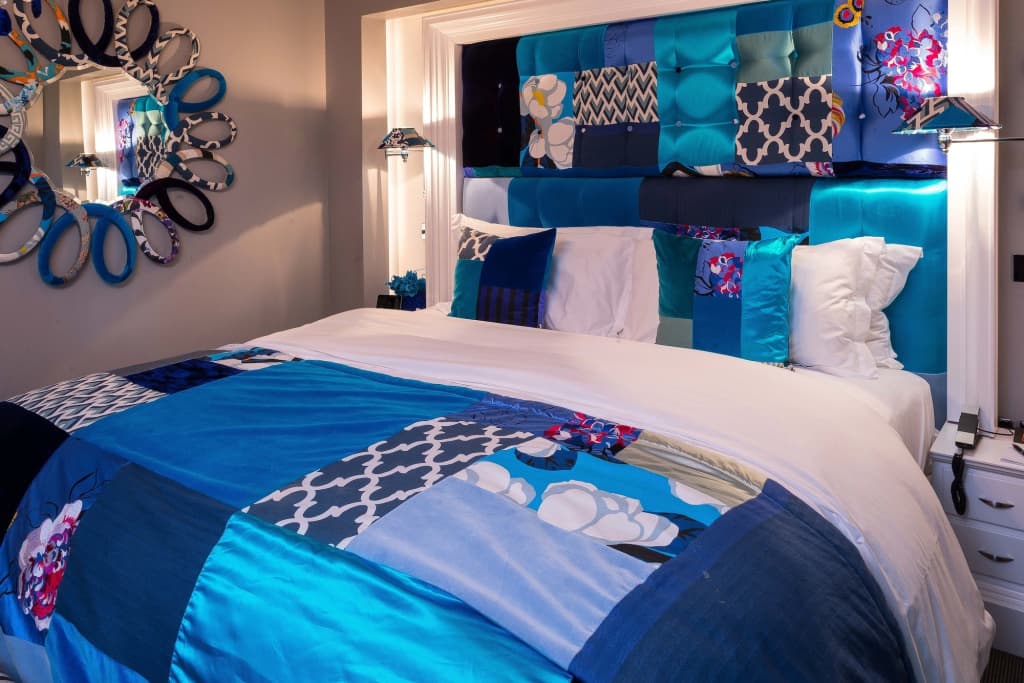 The Exhibitionist Hotel - photo 4