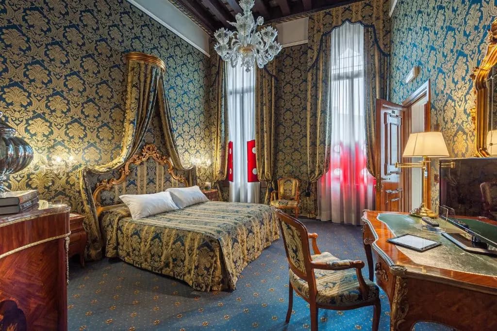 Hotel Al Ponte Antico - photo 13