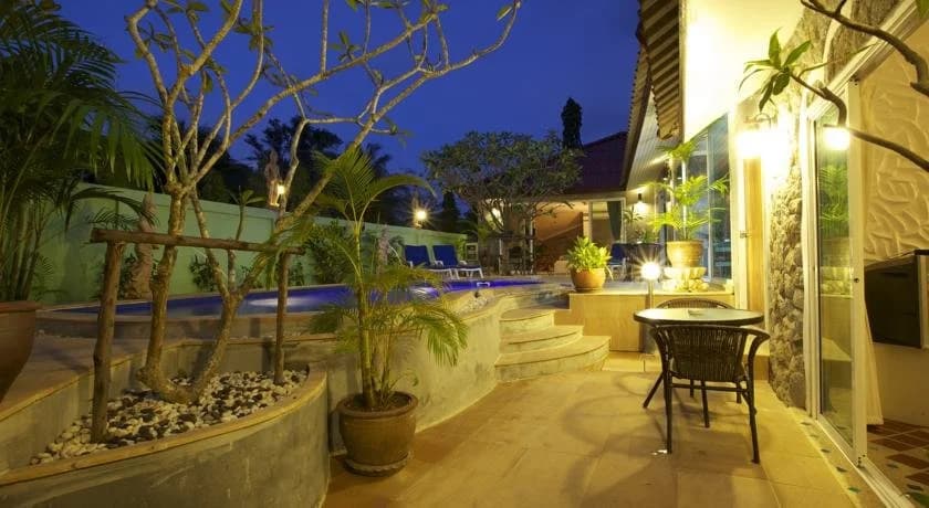 Sunshine Villa and Guest House - photo 14