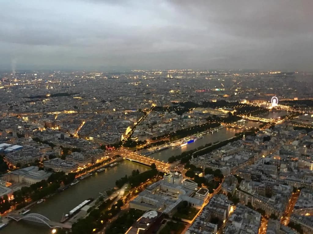 Yooma Urban Lodge Tour Eiffel - photo 16