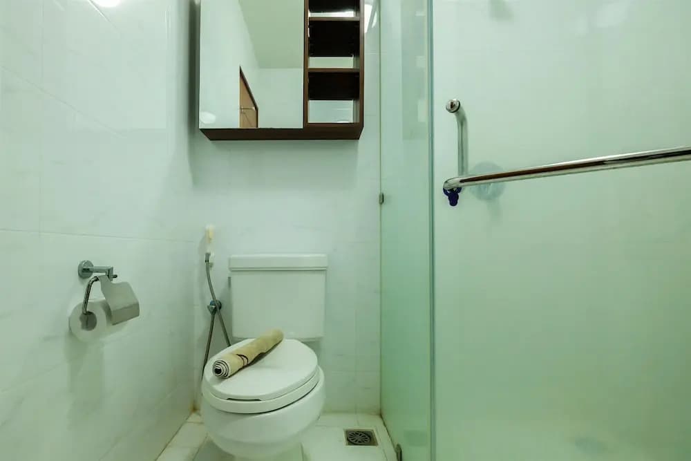 Spacious 2Br Ancol Mansion Apartment - photo 9