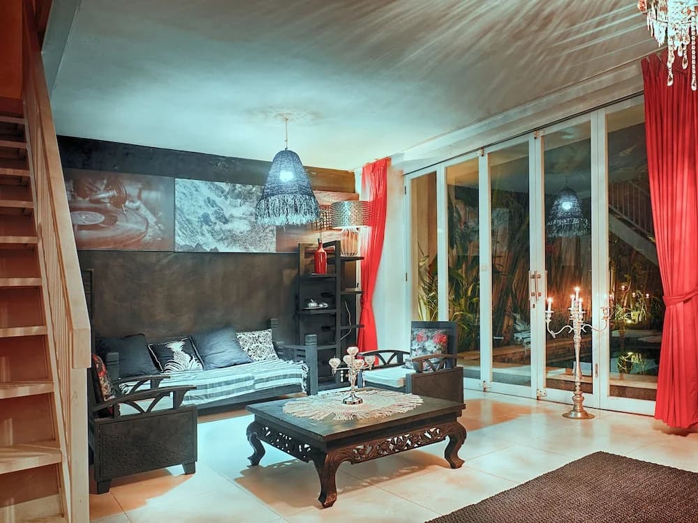 Black & White Villa - photo 3