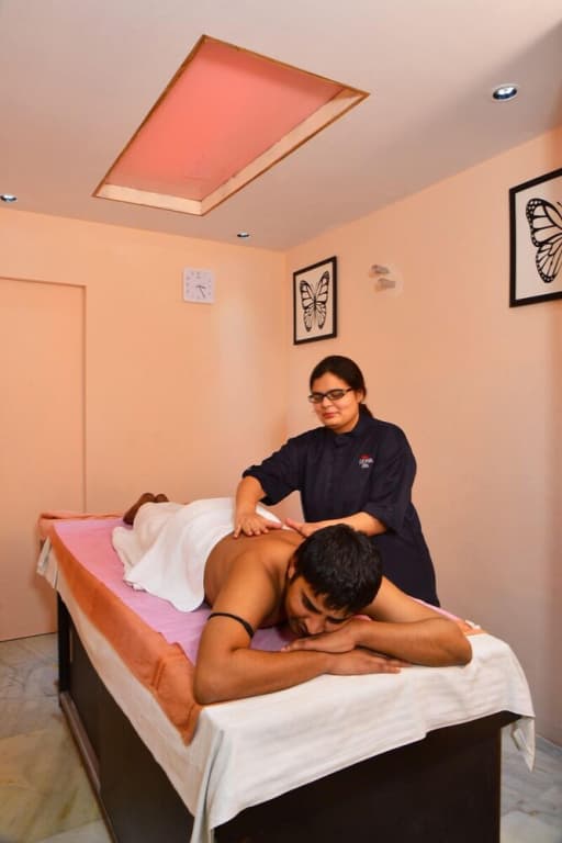 Hotel Uppal International - photo 38