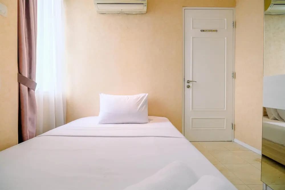 Elegant And Comfort 2Br Apartment At Fx Residence - photo 3