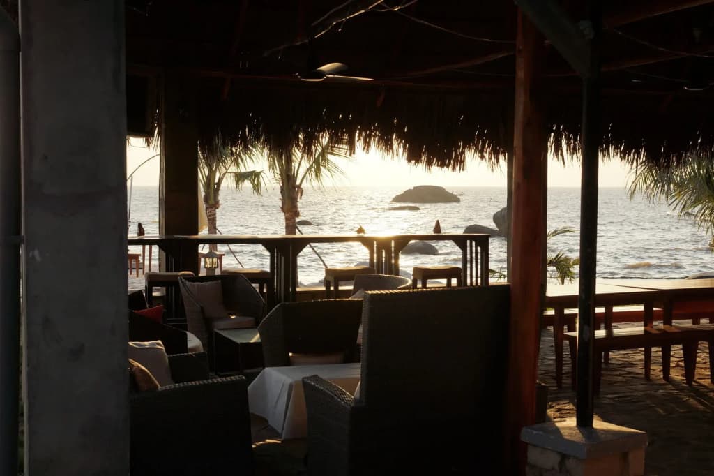 Rocks Beach Boutique Bungalows - photo 24