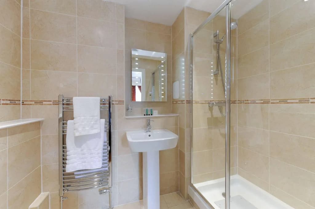 Edinburgh City Suites - photo 7