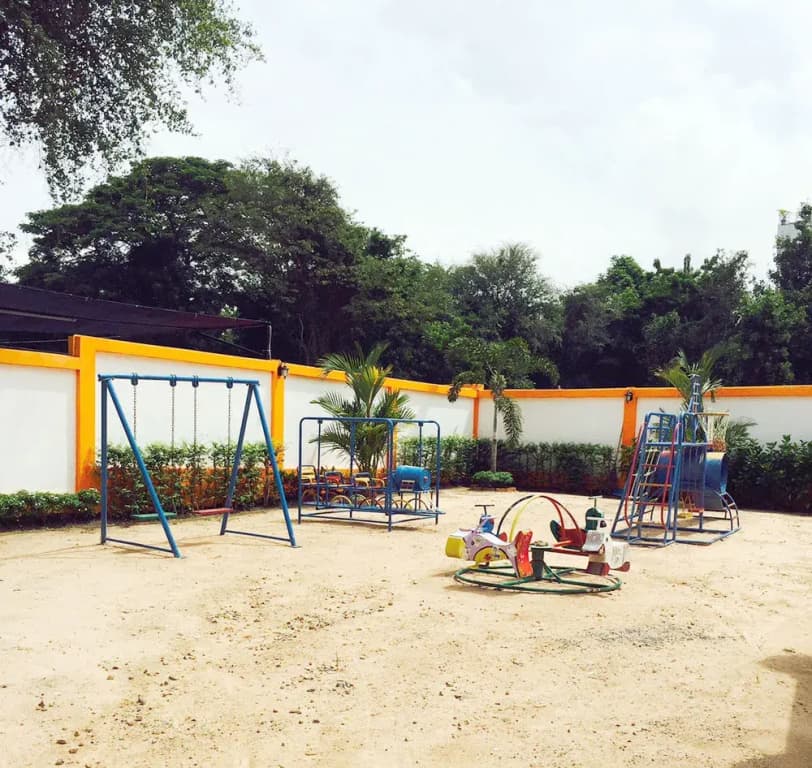 Sunset Apartments - photo 16