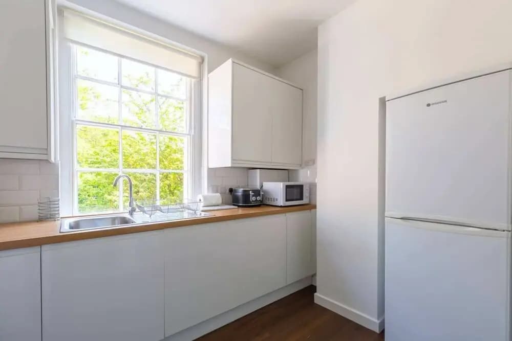 Charming & Central 2BD Flat - Islington - photo 11