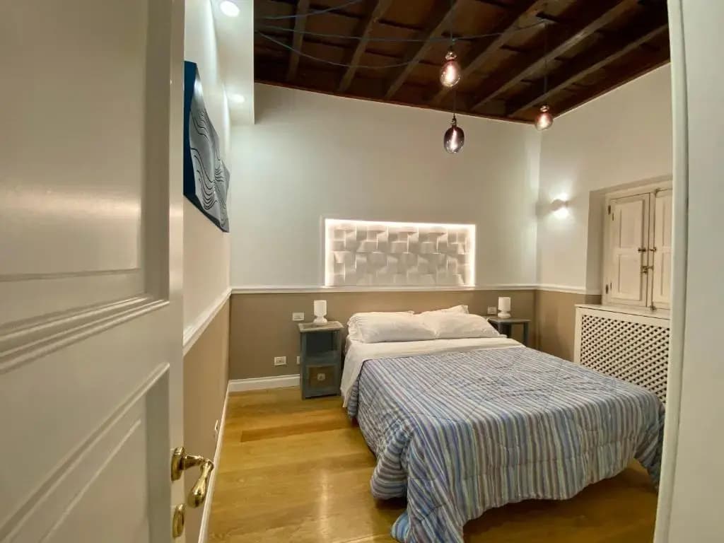 Pantheon Apartment - photo 2