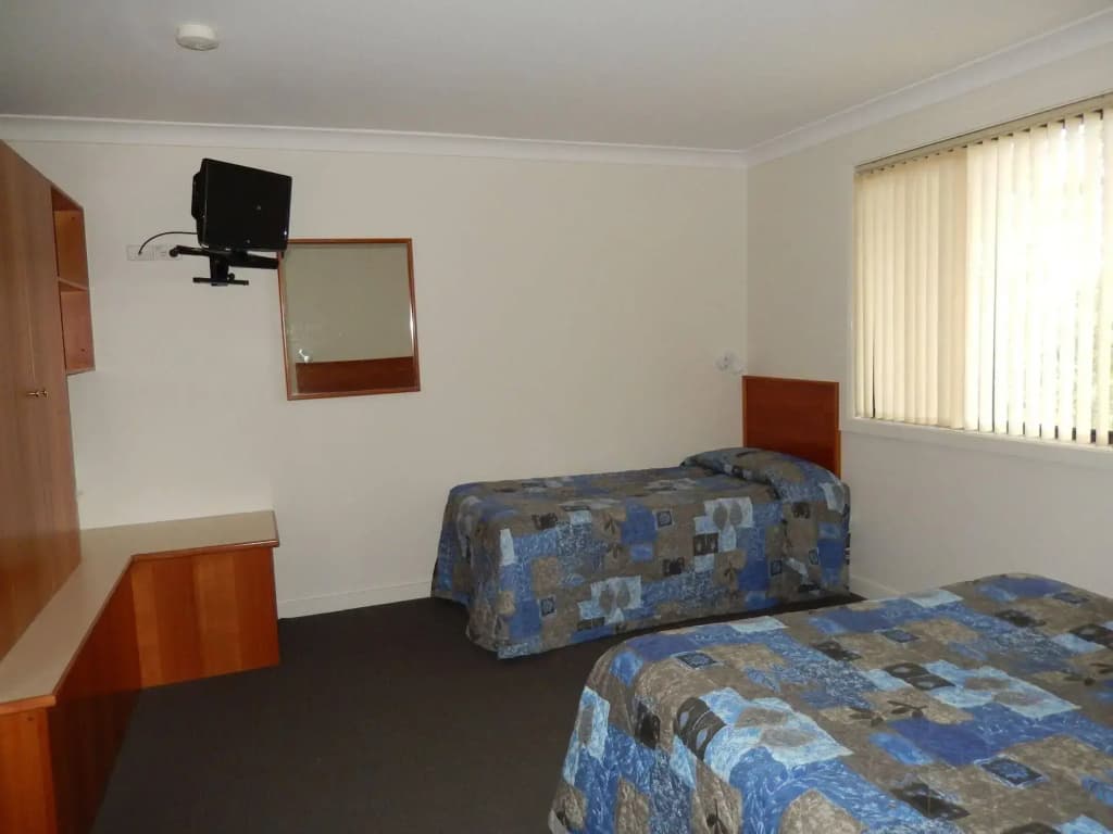 Pioneer Way Motel - photo 5