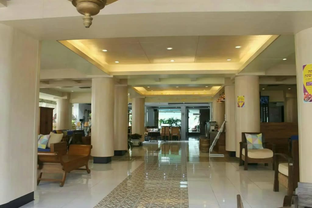 Thana Hotel & Guesthouse - photo 2