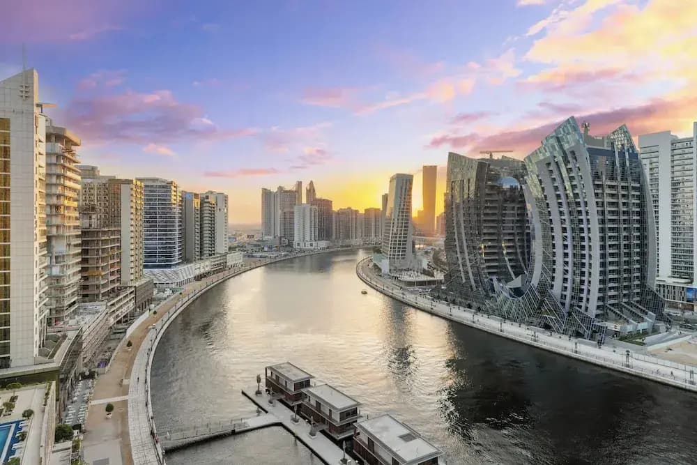 Waves - Elegant Studio Retreat in Dubai’s Business Bay - photo 31