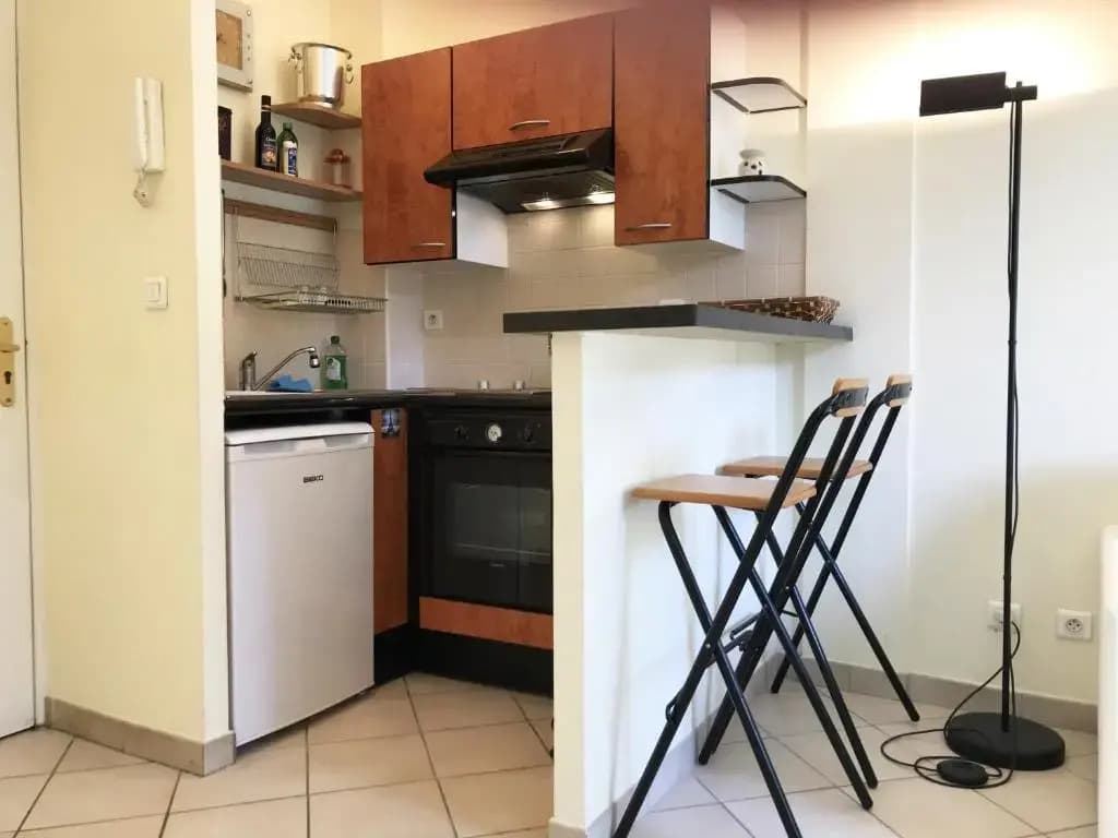 BH - 4 PEOPLE - Flat close to railway station and sea - photo 10