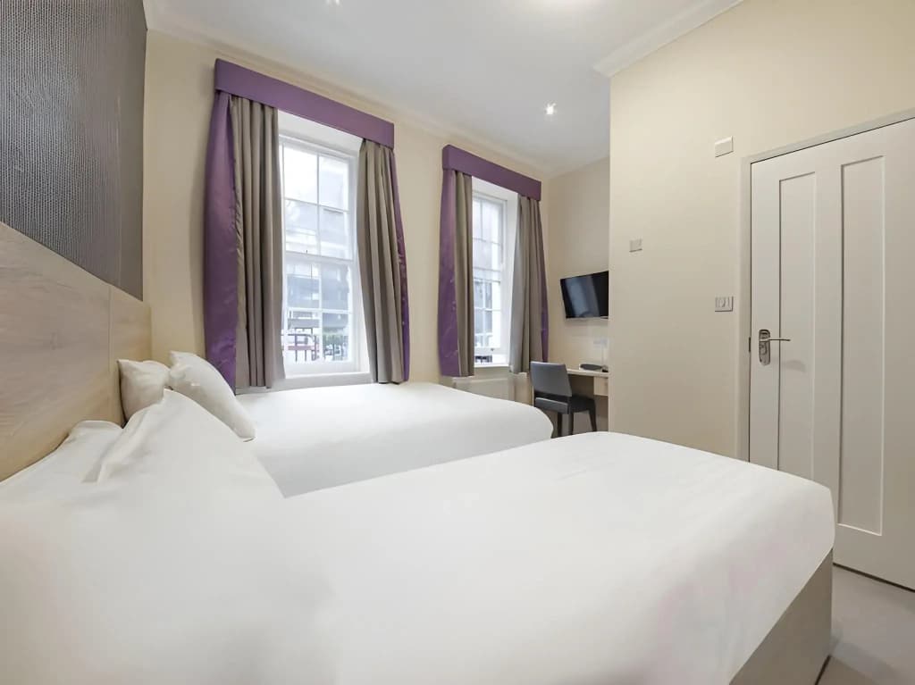 OYO London 24 Sussex - photo 2