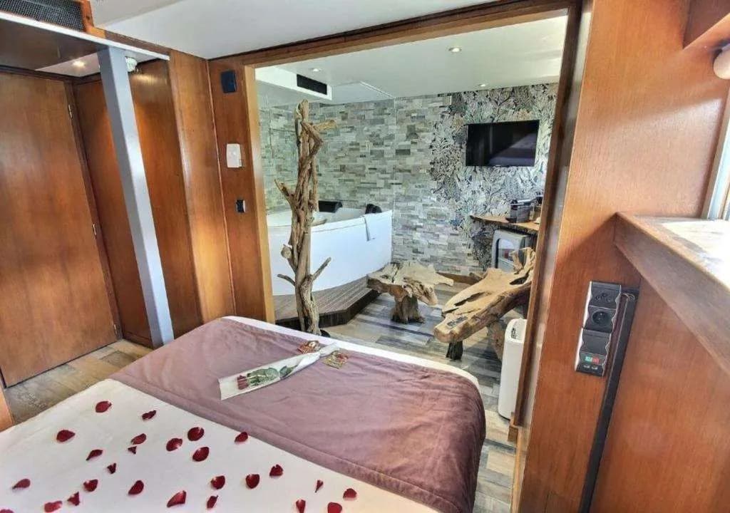 VIP Paris Yacht Hotel - photo 38