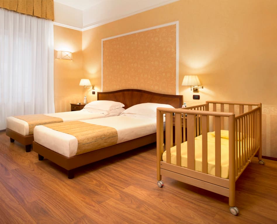 Lancaster Hotel - photo 7