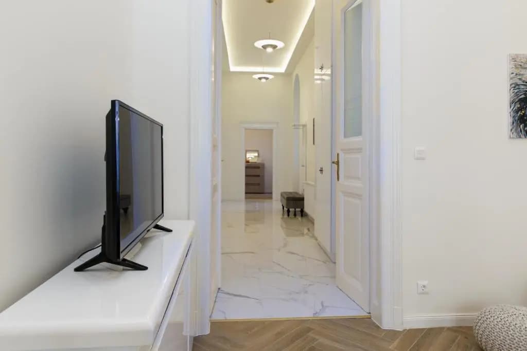Jenny luxury two bedrooms apartment. - photo 6