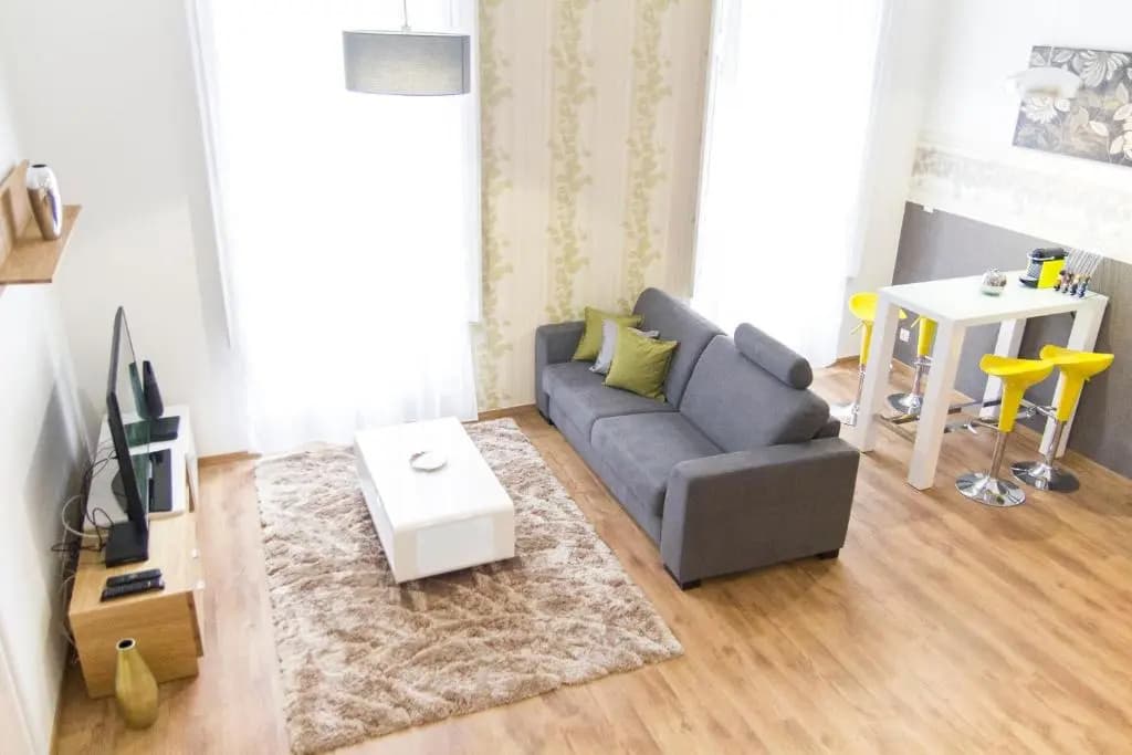 Luxury 2br Apt by the Synagogue - photo 5