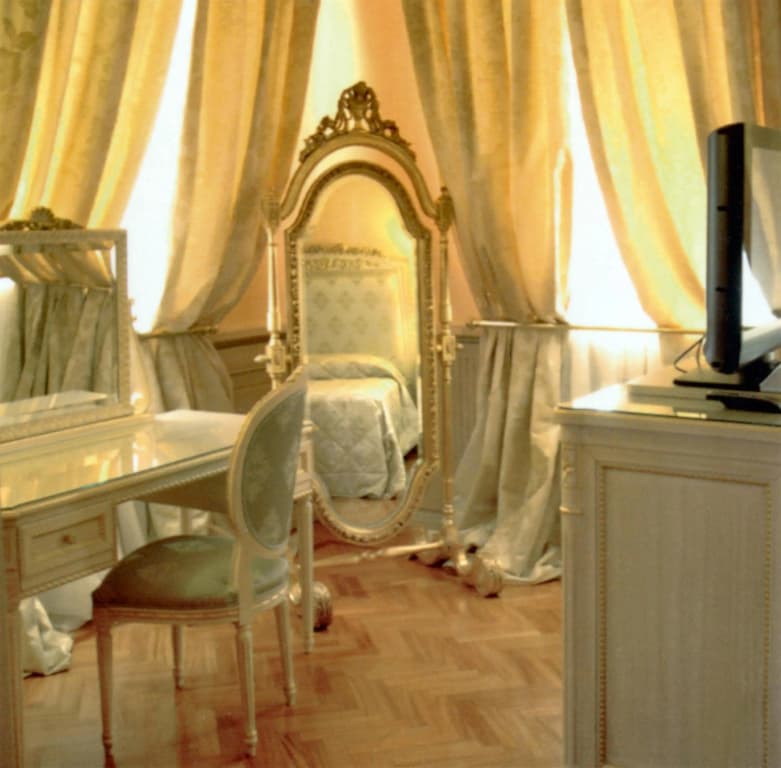 Andreola Central Hotel - photo 5