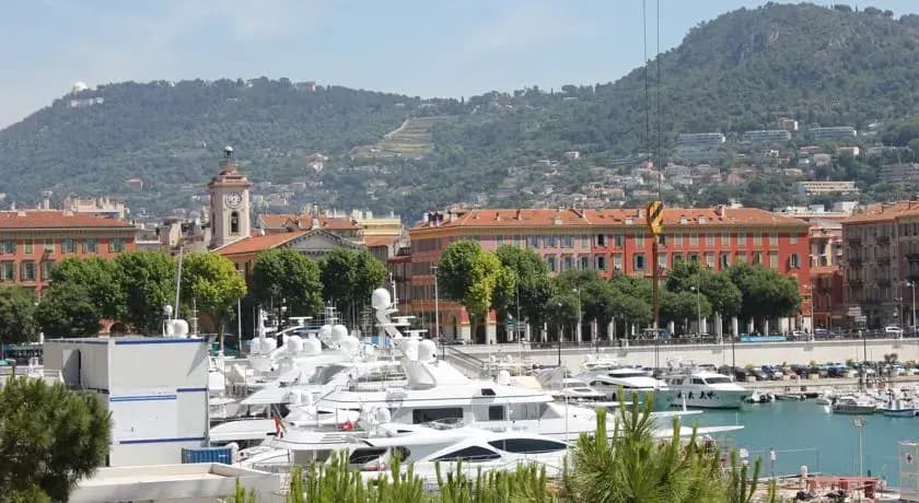 Riviera Immo Partner - Large Waterfront Apartment Quai Lunel - main photo