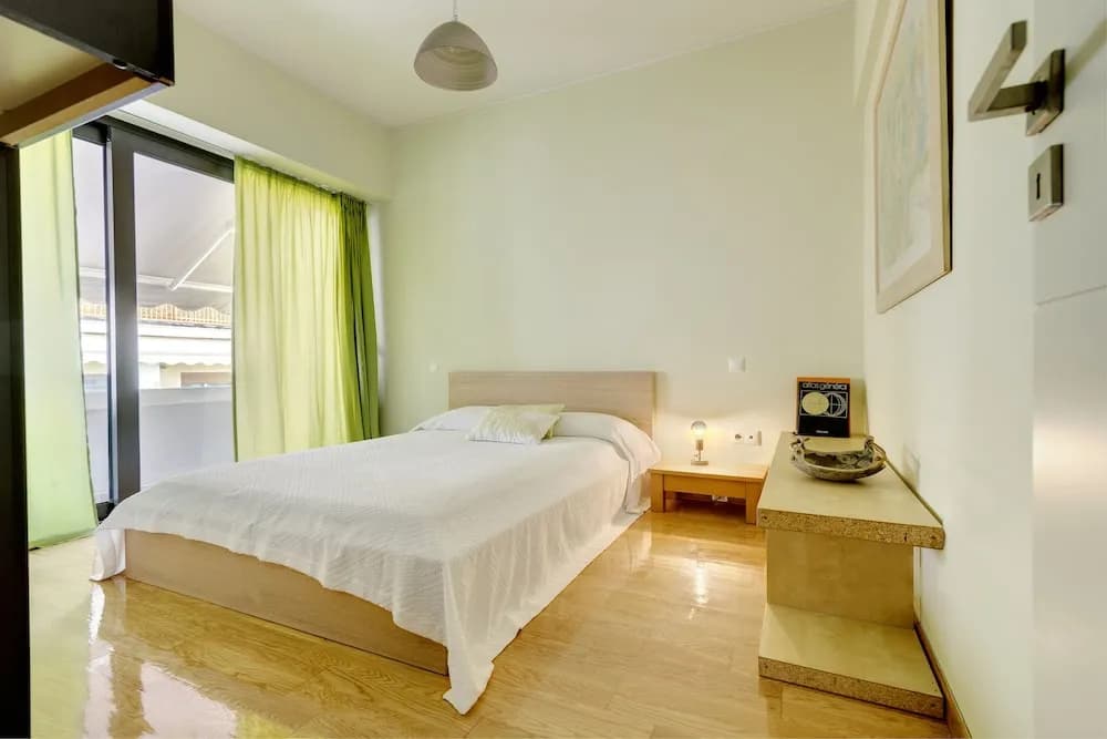 Minimal apt next to Acropolis - photo 1