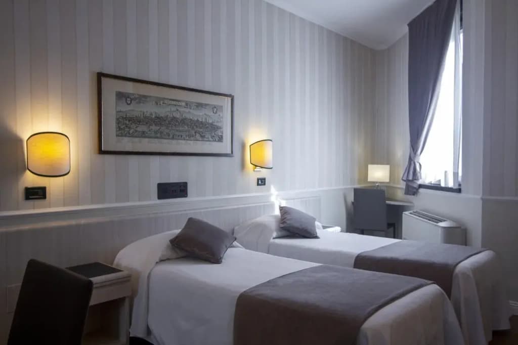 Hotel Flora - photo 15