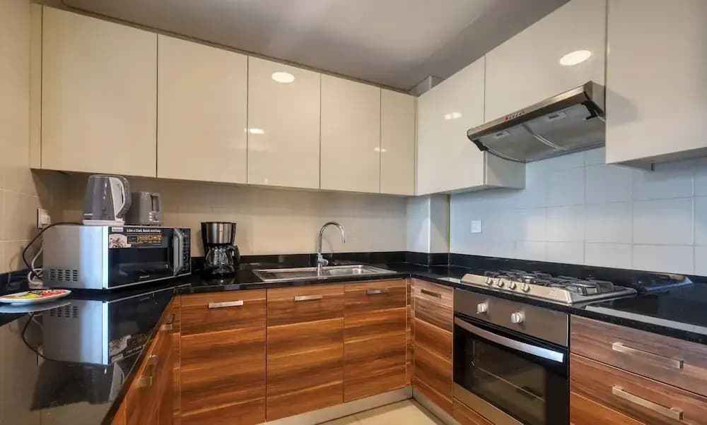 Sophisticated One Bedroom with full Marina View - photo 15