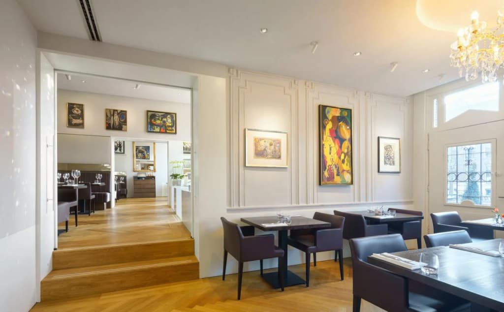 Ambassade Hotel - photo 21