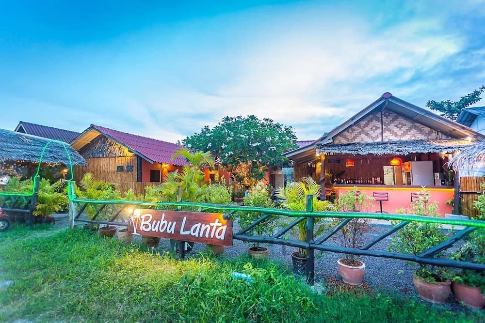 Bubu Lanta Hostel - photo 4