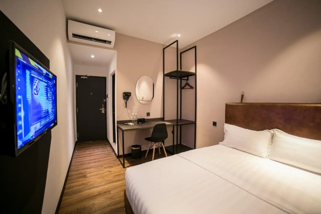 Eureka Hotel - photo 6