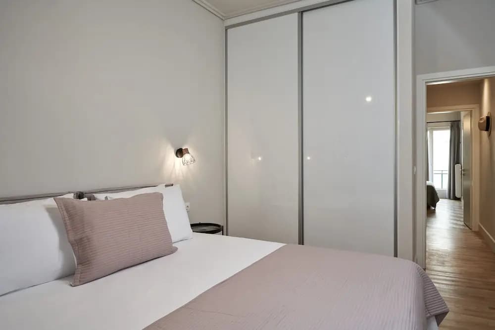 Ilisia Park Contemporary 2BD Condo - photo 6