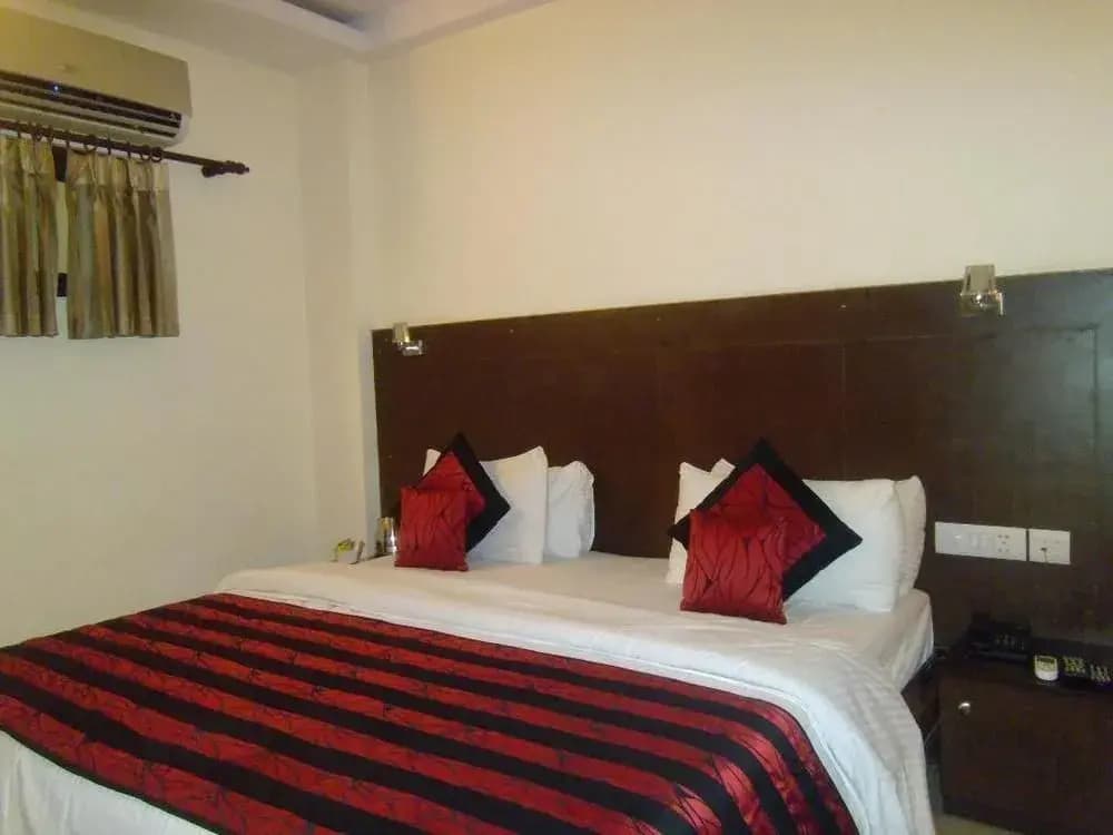 Hotel Breeze Inn - photo 4