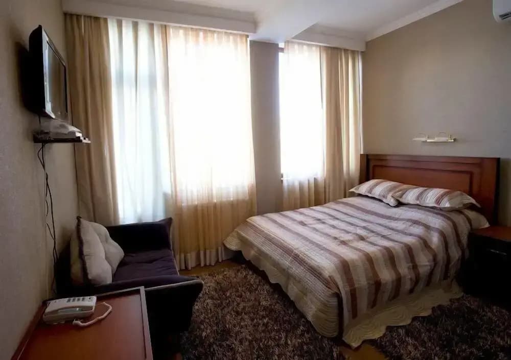 Iceberg Hotel - photo 3