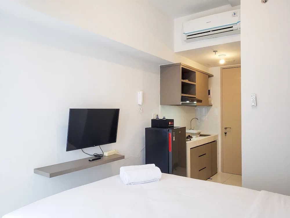 Fancy And Nice Studio At Tokyo Riverside Pik 2 Apartment - photo 2