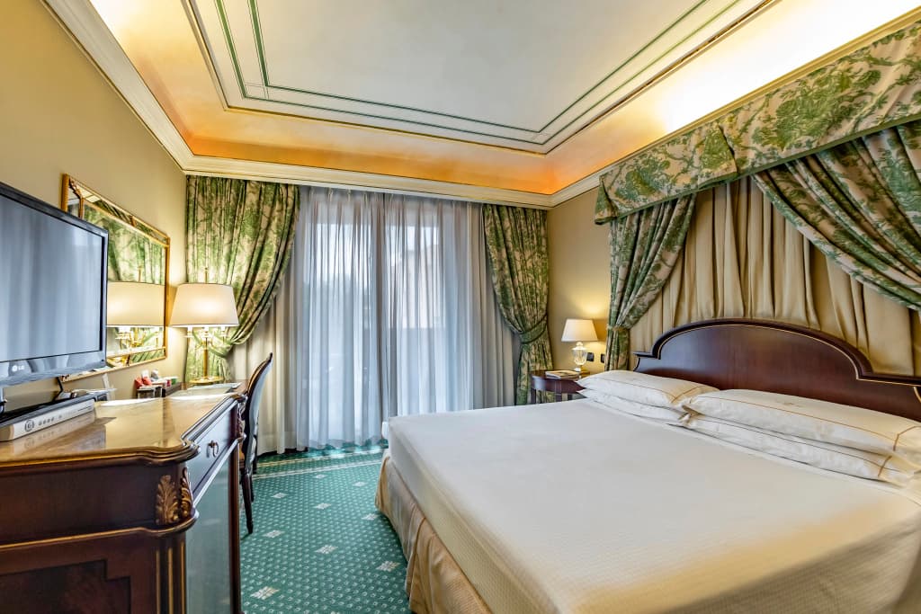 River Château Hotel - photo 4