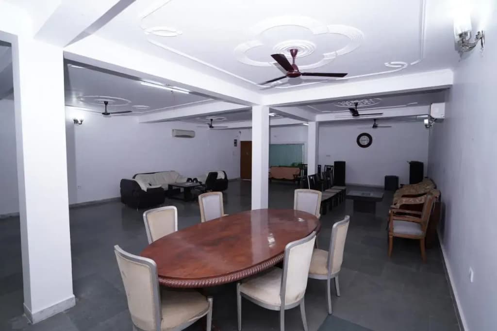 Hotel Lecston inn - photo 12