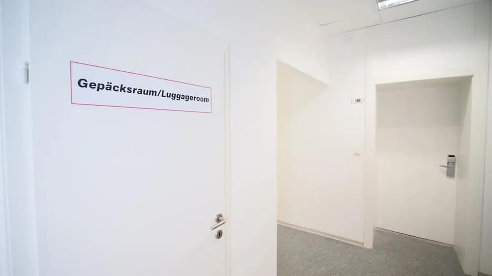 Easy Room Hostel Vienna - photo 10