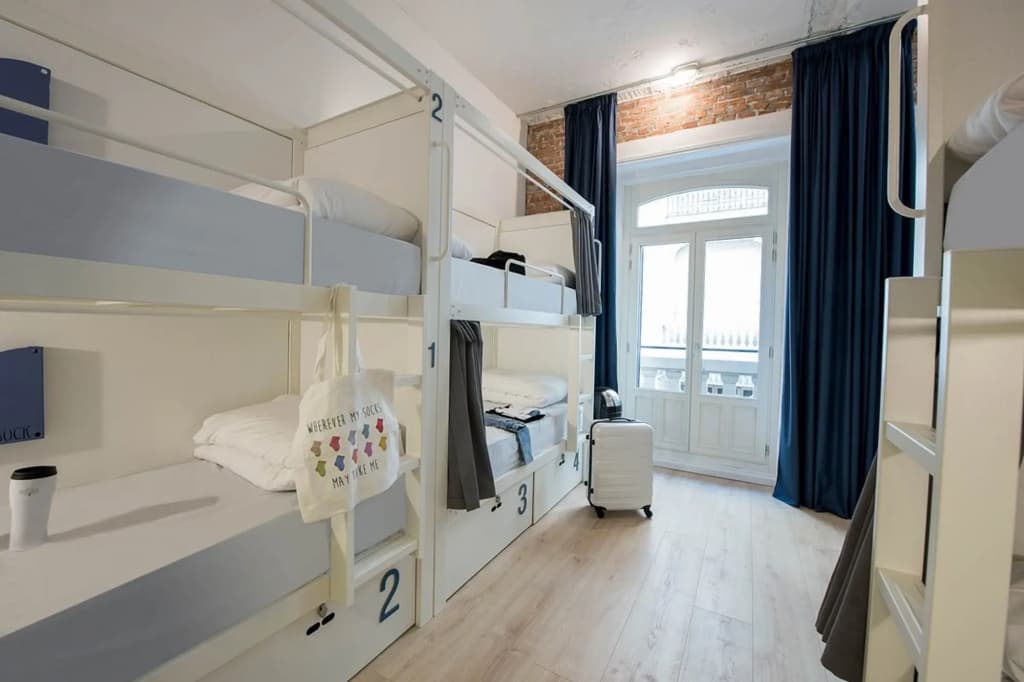 Room Gran Vía - photo 20