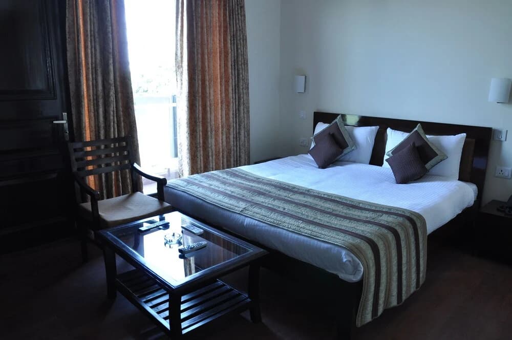 Golden Palm Suites - photo 5