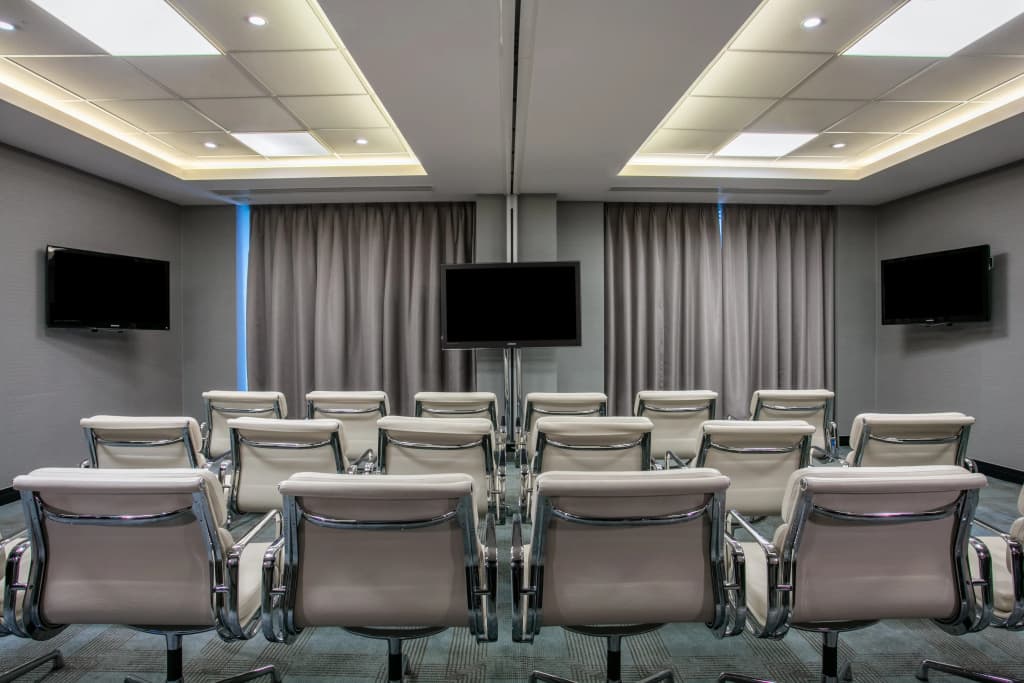 Crowne Plaza London - Battersea - photo 16