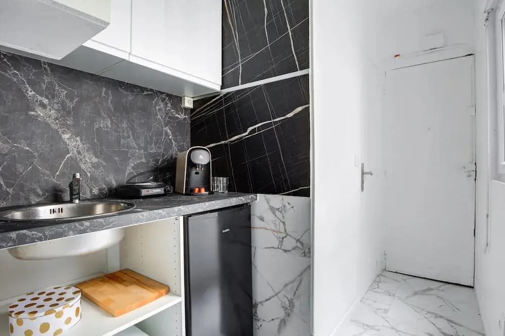Charming 1BR near Notre Dame - photo 14